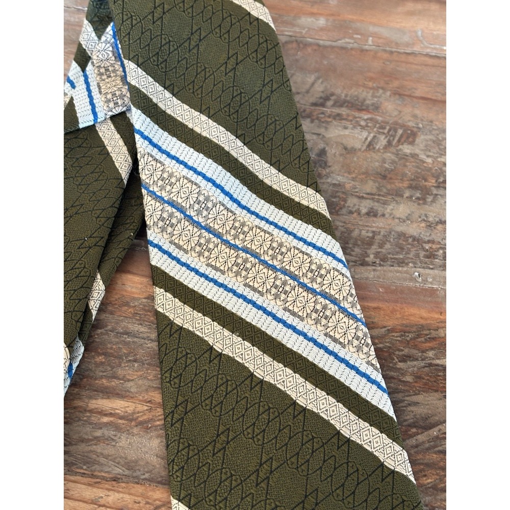 Vintage Regalon Wash And Wear Wide Necktie Olive Green Stripe - Picture 5 of 6